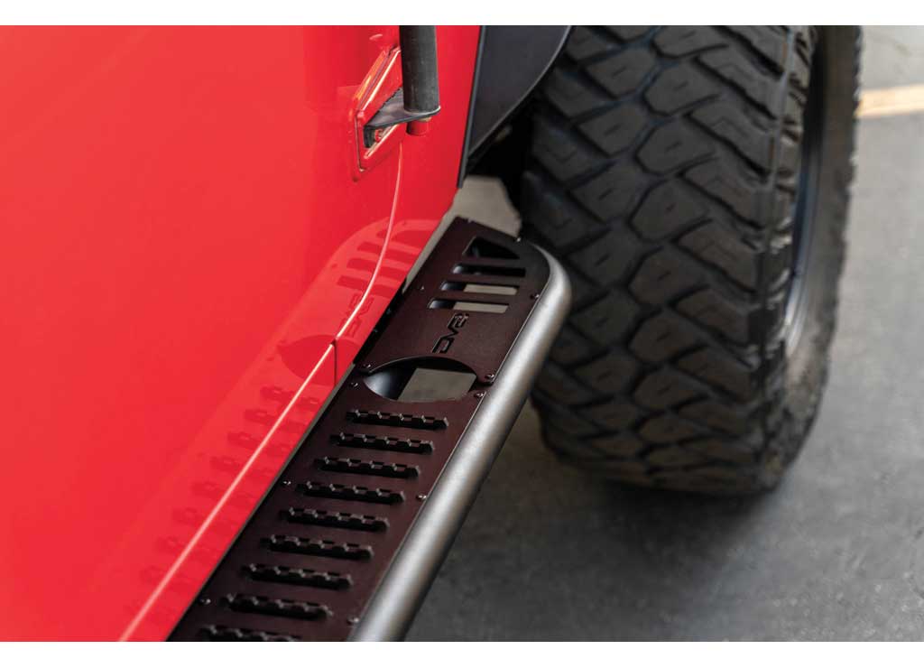 07-18 WRANGLER UNLIMITED OE PLUS SIDE STEPS BLACK